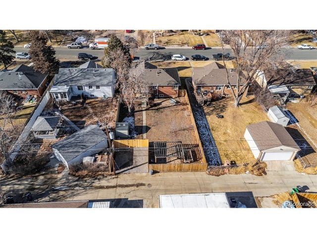 3300 Bellaire St, Denver, CO 80207