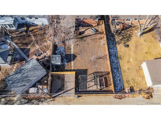 3300 Bellaire St, Denver, CO 80207