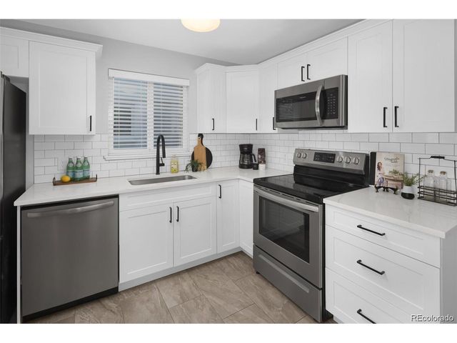 3300 Bellaire St, Denver, CO 80207