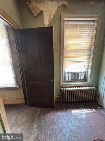 3381 BRADDOCK ST, Philadelphia, PA 19134