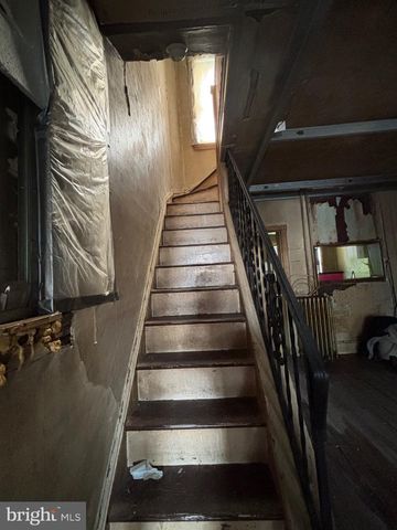 3381 BRADDOCK ST, Philadelphia, PA 19134