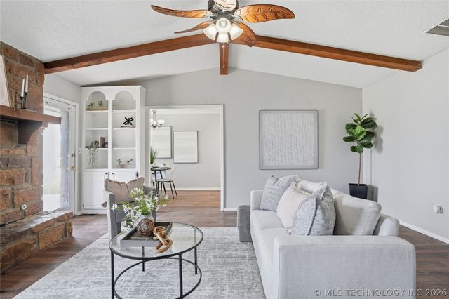 2880 W 111th Place S, Jenks, OK 74037