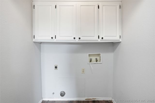 2880 W 111th Place S, Jenks, OK 74037