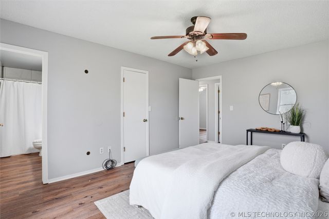 2880 W 111th Place S, Jenks, OK 74037