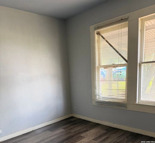 2826 ROSELAWN RD, San Antonio, TX 78226