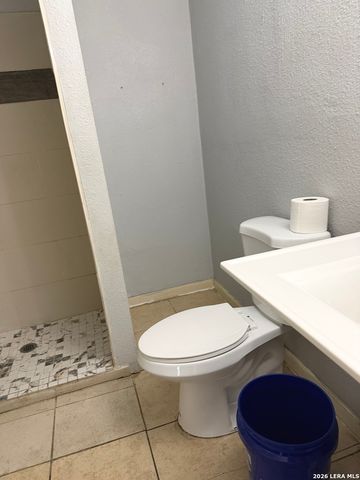 2826 ROSELAWN RD, San Antonio, TX 78226