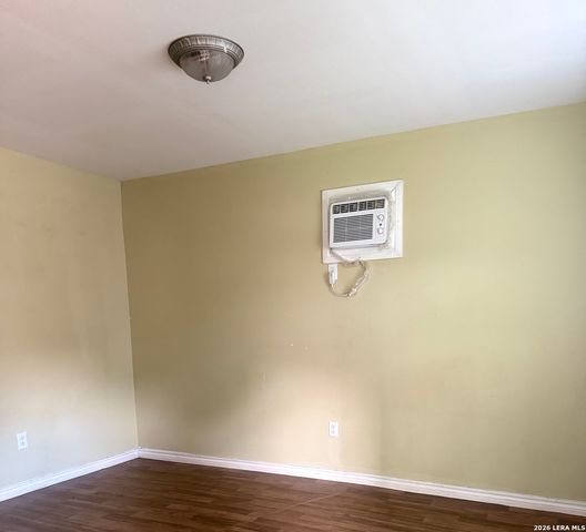 2826 ROSELAWN RD, San Antonio, TX 78226