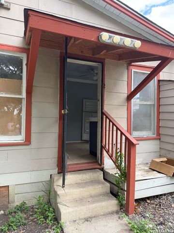 2826 ROSELAWN RD, San Antonio, TX 78226