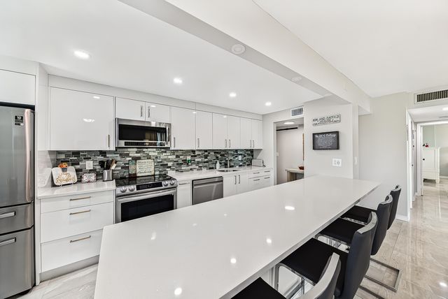 6000 NE 22nd Way 3a, Fort Lauderdale, FL 33308