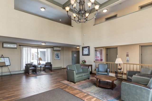 1601 N Innsbruck Drive 373NE, Fridley, MN 55432