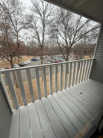 1601 N Innsbruck Drive 373NE, Fridley, MN 55432