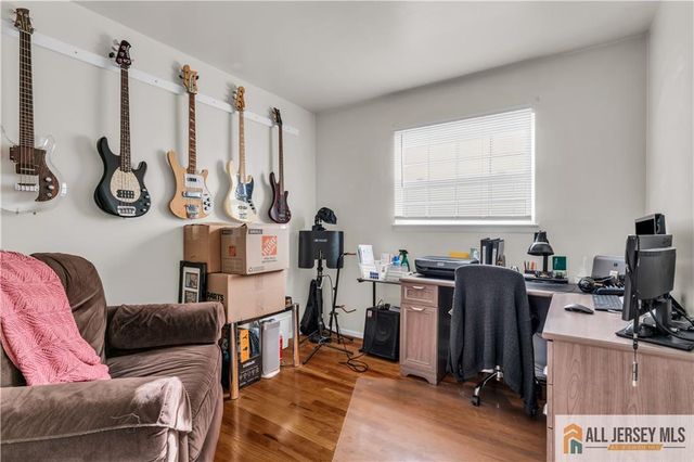 11 Fulton Road, Somerset, NJ 08873