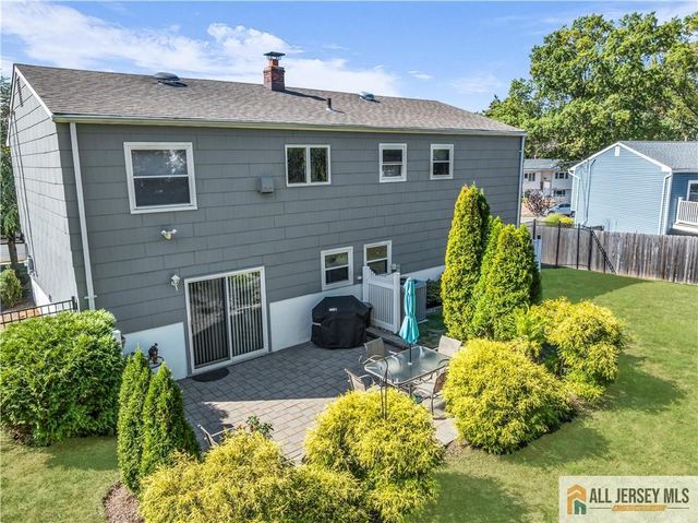 11 Fulton Road, Somerset, NJ 08873