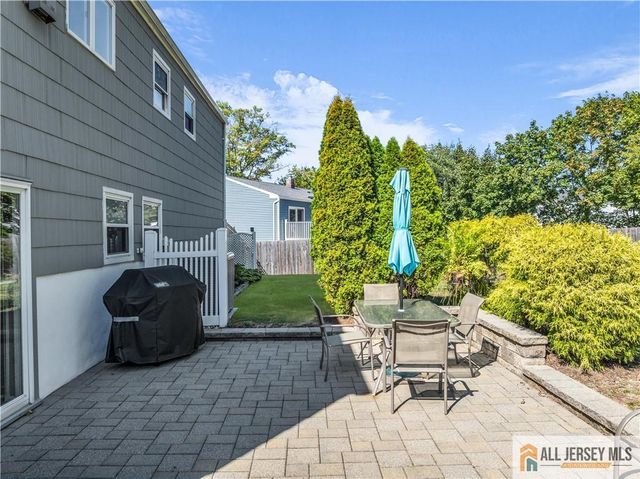 11 Fulton Road, Somerset, NJ 08873