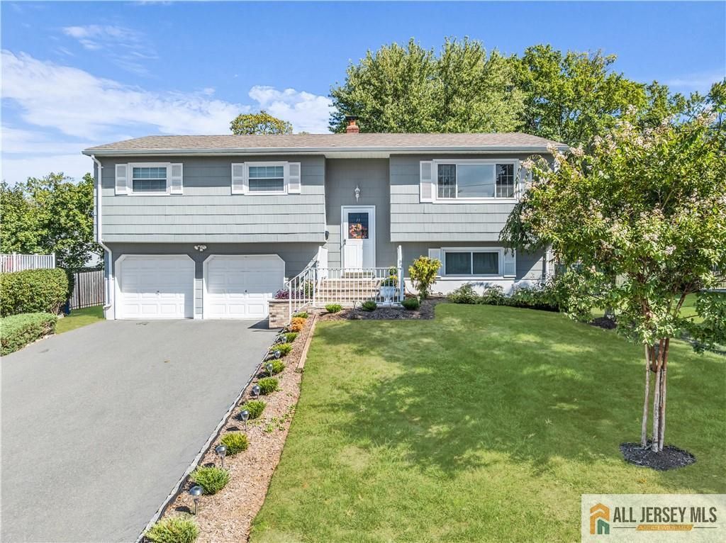 11 Fulton Road, Somerset, NJ 08873