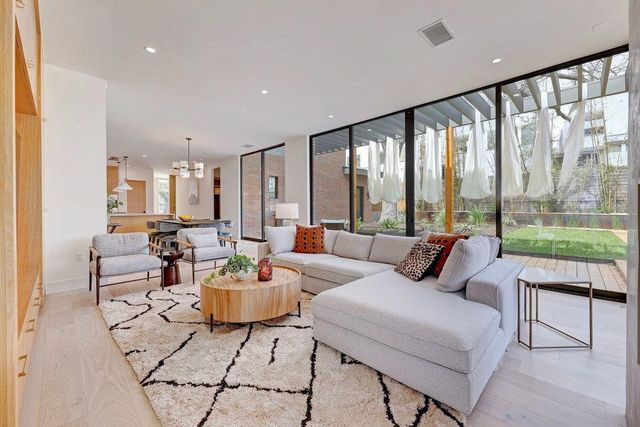 1601 Woodlawn BLVD, Austin, TX 78703