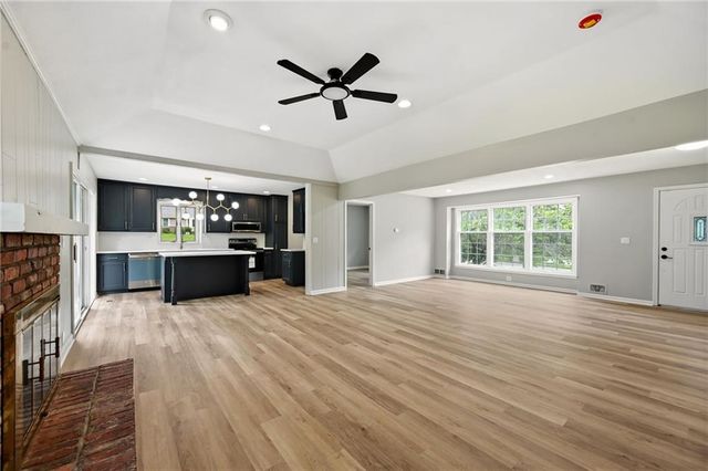6700 Mastin Street, Shawnee, KS 66203