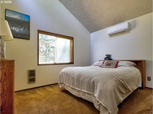 67799 E NICKLAUS Way, Welches, OR 97067