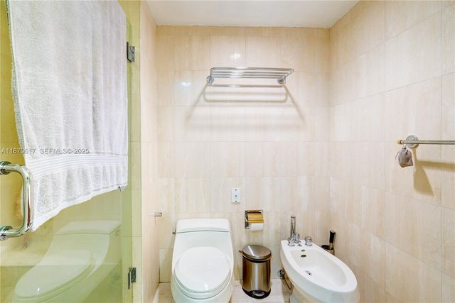 2000 Island Boulevard 710, Aventura, FL 33160