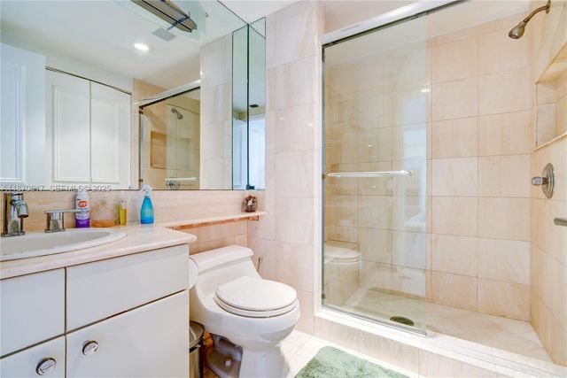 2000 Island Boulevard 710, Aventura, FL 33160