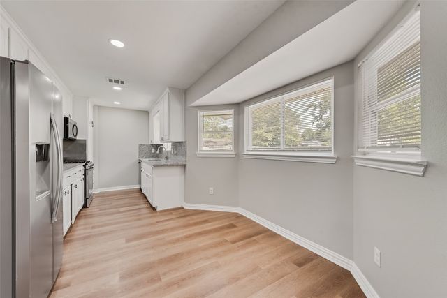 306 Asbury Circle, Euless, TX 76039