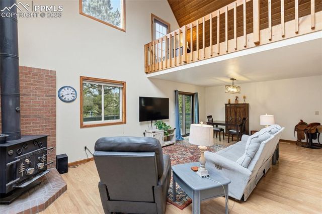 200 Sun Ridge Court, Woodland Park, CO 80863