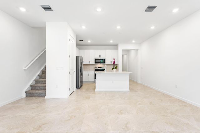 4333 Efendi Drive, Lantana, FL 33462