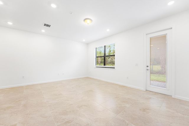 4333 Efendi Drive, Lantana, FL 33462