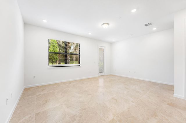 4333 Efendi Drive, Lantana, FL 33462