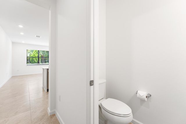 4333 Efendi Drive, Lantana, FL 33462