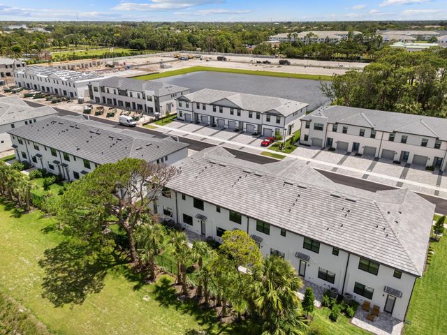 4333 Efendi Drive, Lantana, FL 33462