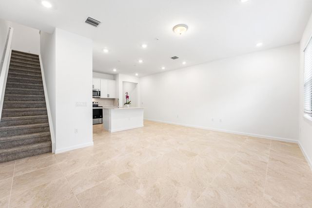 4333 Efendi Drive, Lantana, FL 33462