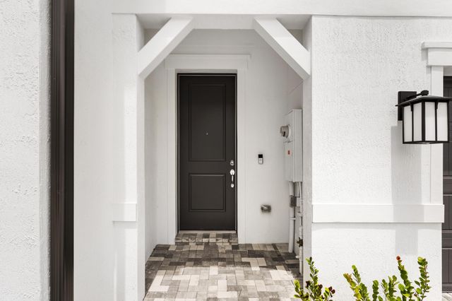 4333 Efendi Drive, Lantana, FL 33462