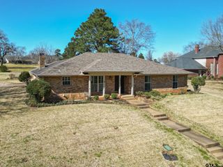 2804 Augusta, Jacksonville, TX 75766