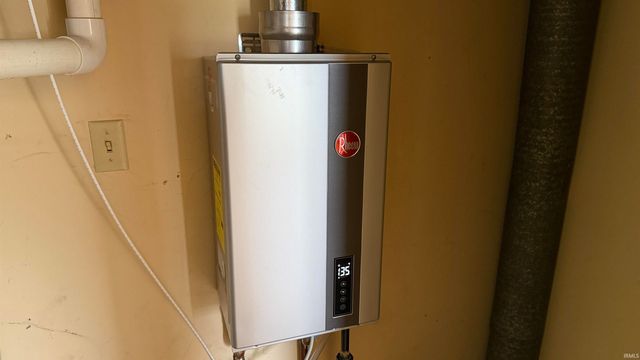 1312 Deveron Drive, New Haven, IN 46774