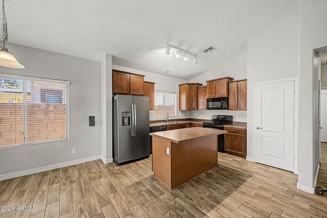 42509 W MONTEVERDE Drive, Maricopa, AZ 85138