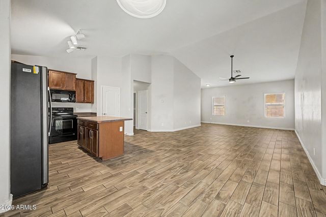 42509 W MONTEVERDE Drive, Maricopa, AZ 85138