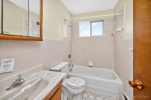 2824 Lafeuille Avenue, Cincinnati, OH 45211