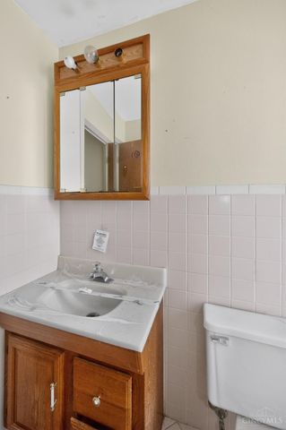 2824 Lafeuille Avenue, Cincinnati, OH 45211