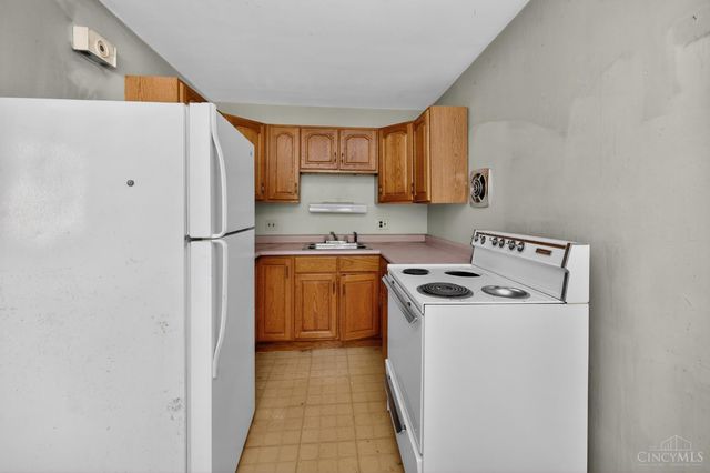 2824 Lafeuille Avenue, Cincinnati, OH 45211