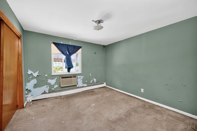 2824 Lafeuille Avenue, Cincinnati, OH 45211