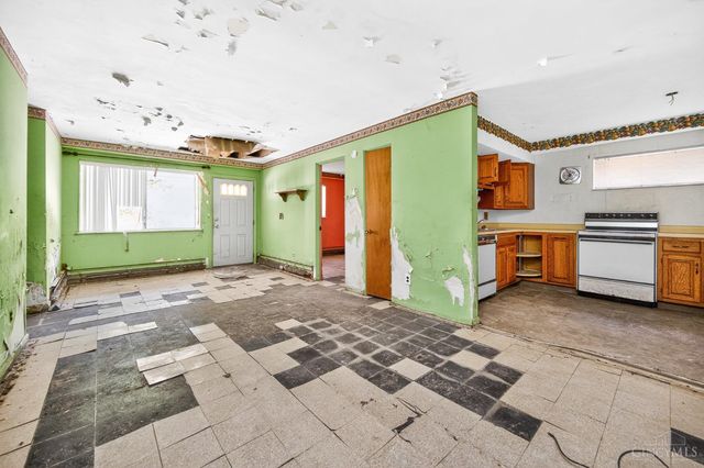 2824 Lafeuille Avenue, Cincinnati, OH 45211