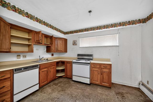 2824 Lafeuille Avenue, Cincinnati, OH 45211
