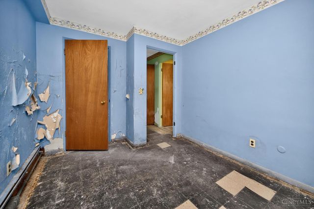 2824 Lafeuille Avenue, Cincinnati, OH 45211
