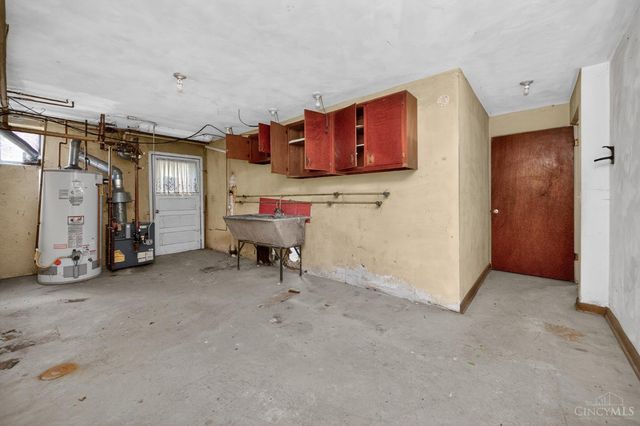 2824 Lafeuille Avenue, Cincinnati, OH 45211