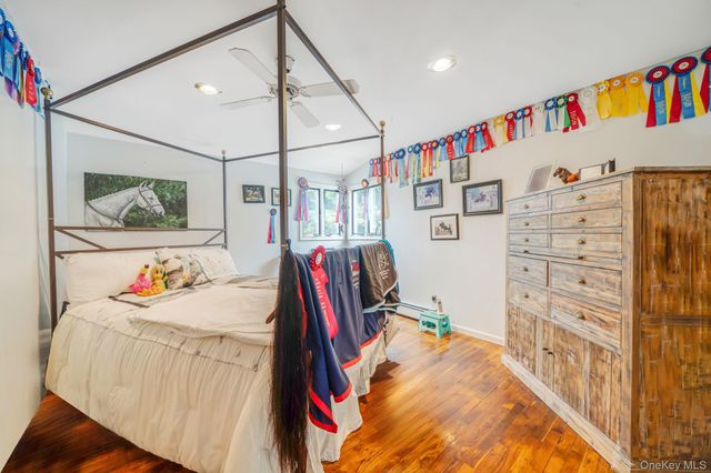 7 Betsy Drive, West Sayville, NY 11796