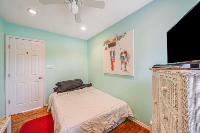 7 Betsy Drive, West Sayville, NY 11796