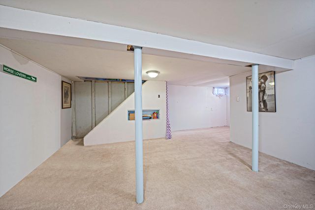 7 Betsy Drive, West Sayville, NY 11796