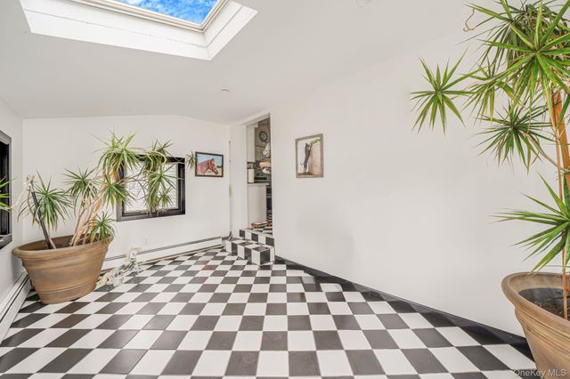 7 Betsy Drive, West Sayville, NY 11796