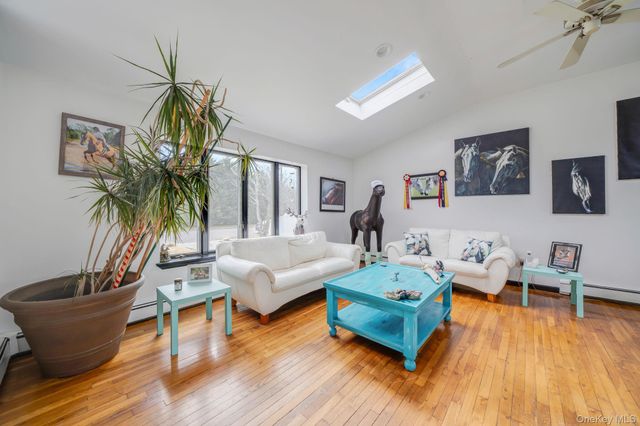 7 Betsy Drive, West Sayville, NY 11796